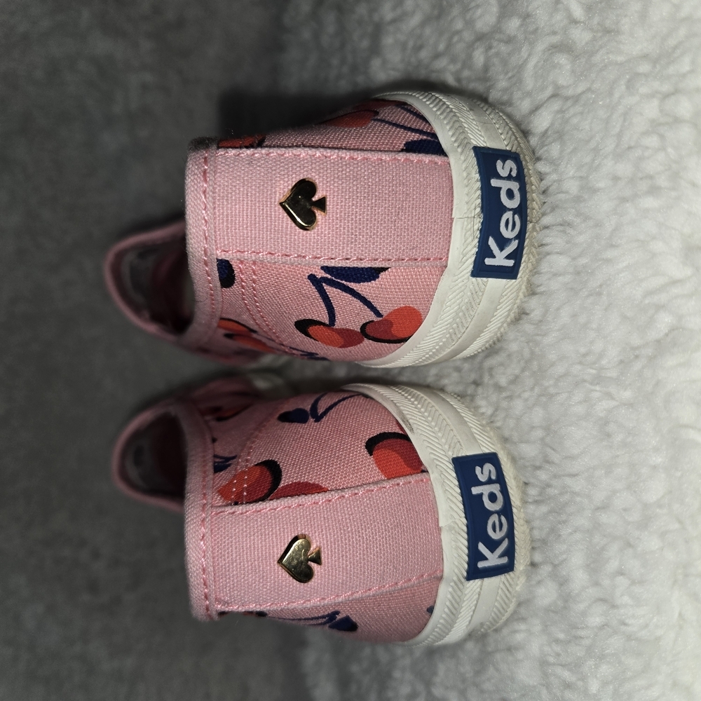 Kate Spade & Keds Collab 7 Pink Bright Red Cherry Sneakers Retro Spring Bold GUC - Picture 3 of 8